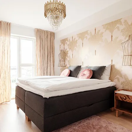 W Seaside Promenade, Free Parking Apartment