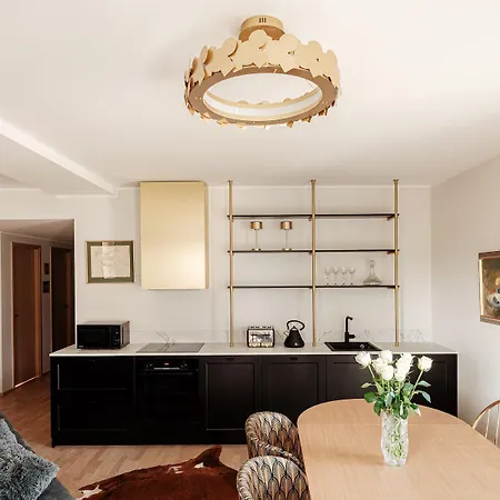 W Seaside Promenade, Free Parking Reval